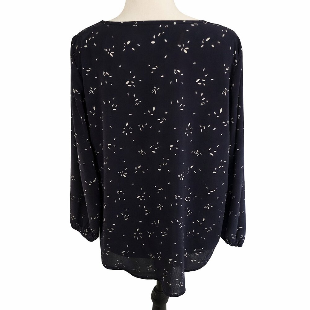 West Kei Black Floral Blouse Medium 3/4 Sleeve V-Neck Business Casual Top - Picture 3 of 13